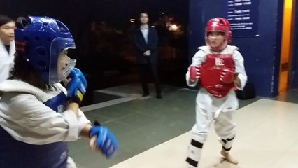 CLB Taekwondo ĐH Thăng Long thứ 2 26-2-2018 11 tháng giêng mậu tuất 20180226_194309
