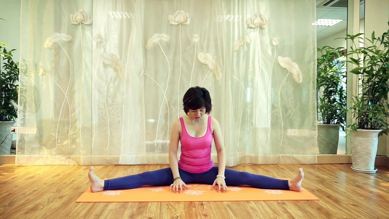 Bộ tư thế Yoga nâng cao - Tư thế ngồi xoạc ngang 2 cùng Nguyễn Hiếu Yoga