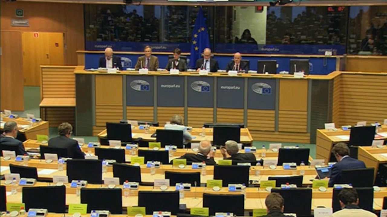 La Eurocámara, a favor de Luis de Guindos para el BCE