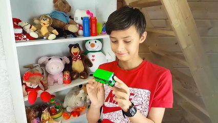 Tiny Kids learn colors with The Wheels on The Bus Nursery Rhymes Song for kids babies