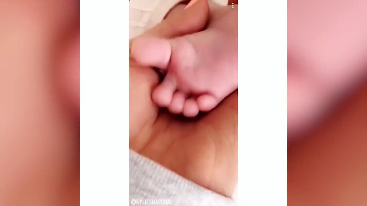 Kylie Jenner RETURNS To Snapchat To Give Adorable Glimpse Of Stormi