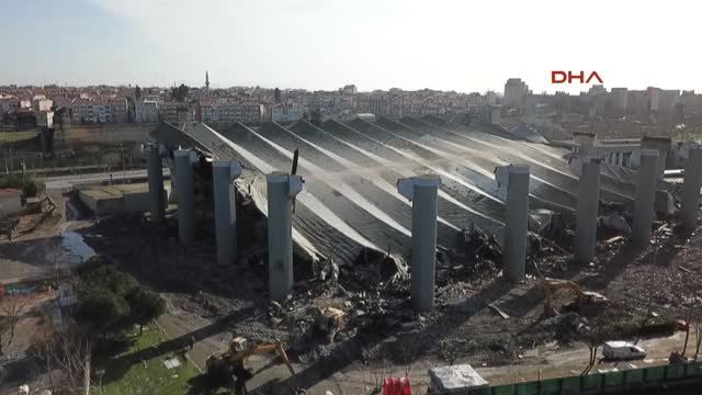 Abdi İpekçi Spor Salonu'nda Yıkım Çalışmaları 'Alanda İnceleme Yapılması' İçin Durduruldu