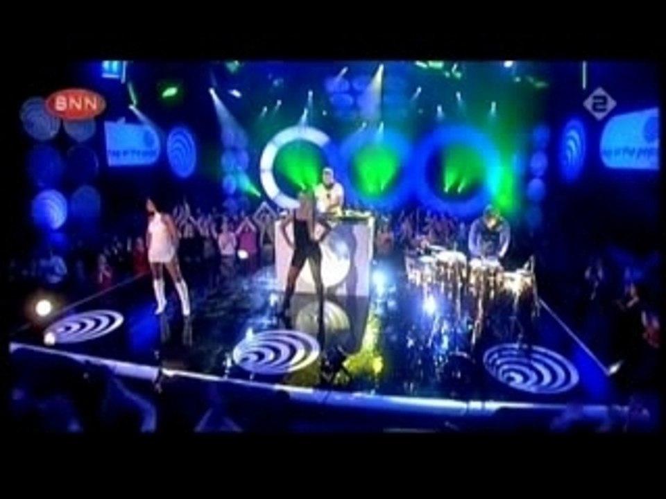 Dave McCullen - Bitch! (Live @ TOTP NL 23-1-2005)
