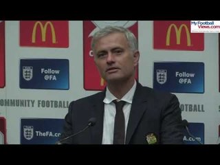 Jose Mourinho spots someone asleep in press conference