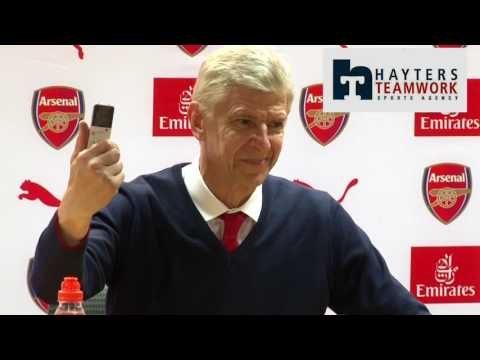 Wenger jokingly answers phone to Mourinho