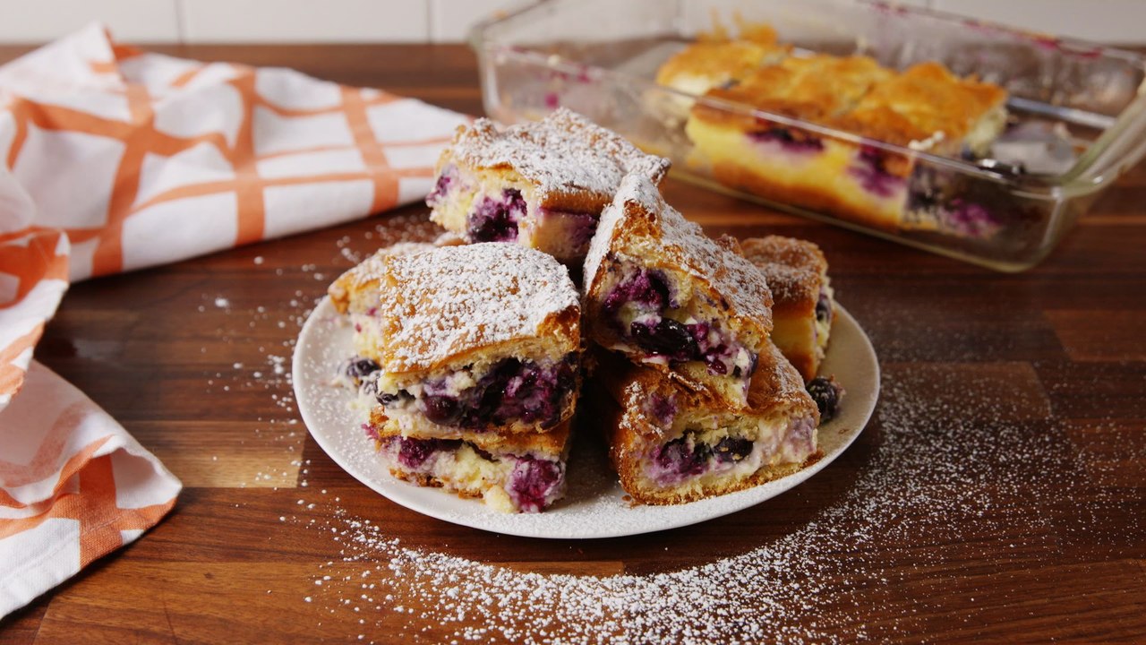 These Lemon Blueberry Cheesecake Bars Taste Like Spring