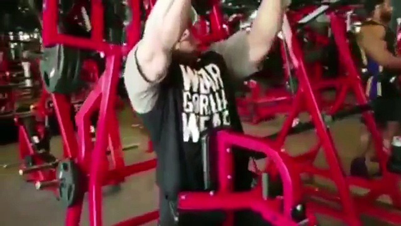 فقط لاعبان كمال اجسام يستطيعان سحق فيل هيث