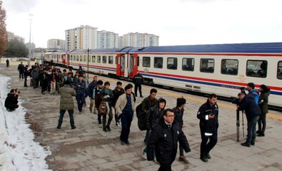 Doğu Ekspresi'nde Kaçak Göçmenlere Bir Operasyon Daha! Yolculukları Kars'tan Erzurum'a Kadar Sürdü
