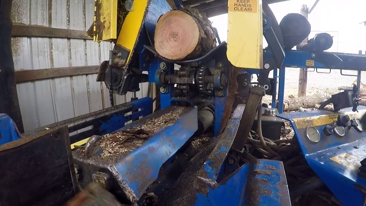 Old Green firewood train gets stuck. Twice!