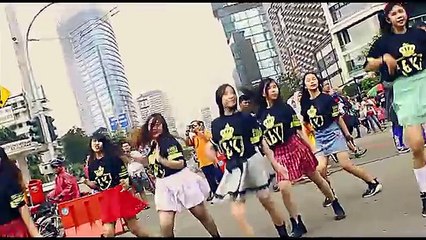 [KPOP IN PUBLIC CHALLENGE] Momoland (모모랜드) - Bboom Bboom (뿜뿜) Dance Cover by Barbies Kingdom