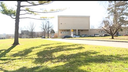 下载视频: Pennsylvania Police Frustrated After Student Facing Threat Charges Released from Juvenile Detention