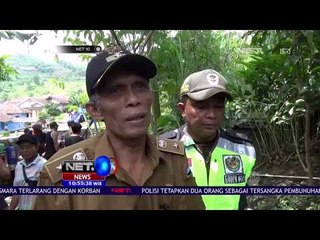 Warga Gunakan Puing Jembatan Ambruk - NET 10