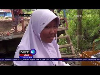 Jembatan Ambruk, Warga Pakai Puing Jembatan Untuk Menyebrang - NET 12