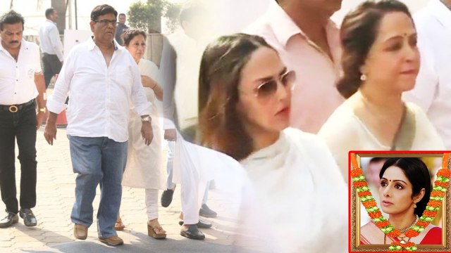 Sridevi last rites : Hema Malini, Satish Kaushik pays last tribute | Oneindia News