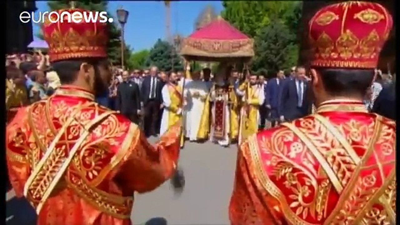 Pope Francis leaves Armenia