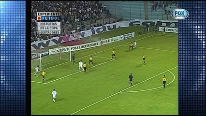 Descargar video: Copa Libertadores 2005: LDU (Quito) 3-0 Peñarol  - Prim.Fase Ida (01.02.2005)