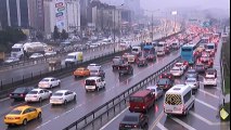 Sağanak Yağış Trafiği Felç Etti