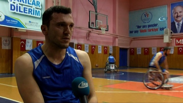 Altınordu Belediyesi Tekerlekli Sandalye Basketbol Takımı sporcuları hız kesmiyor