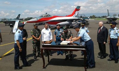 Penyerahan Pesawat F-16 dari Amerika Serikat