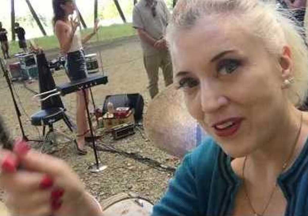 Producer Demonstrates Epic Snare Sound in Nuclear Cooling Tower