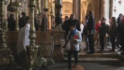 Los peregrinos vuelven al Santo Sepulcro tres días tras su cierre