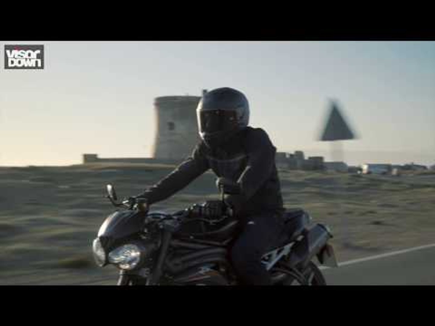 ⁣2018 Triumph Speed Triple | Visordown.com launch test