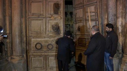 Reabre el Santo Sepulcro tras la suspensión de un polémico proyecto de ley
