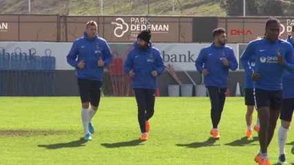 Trabzonspor Teknik Direktörü Çalımbay, Oyuncularına Beşiktaş'ı Ezberletiyor Hd