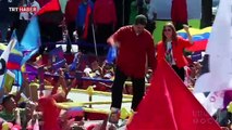 Venezuela Devlet Başkanı Maduro'dan danslı miting
