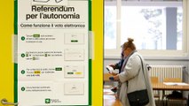 Autonomia, firmato l'accordo tra Governo e tre regioni