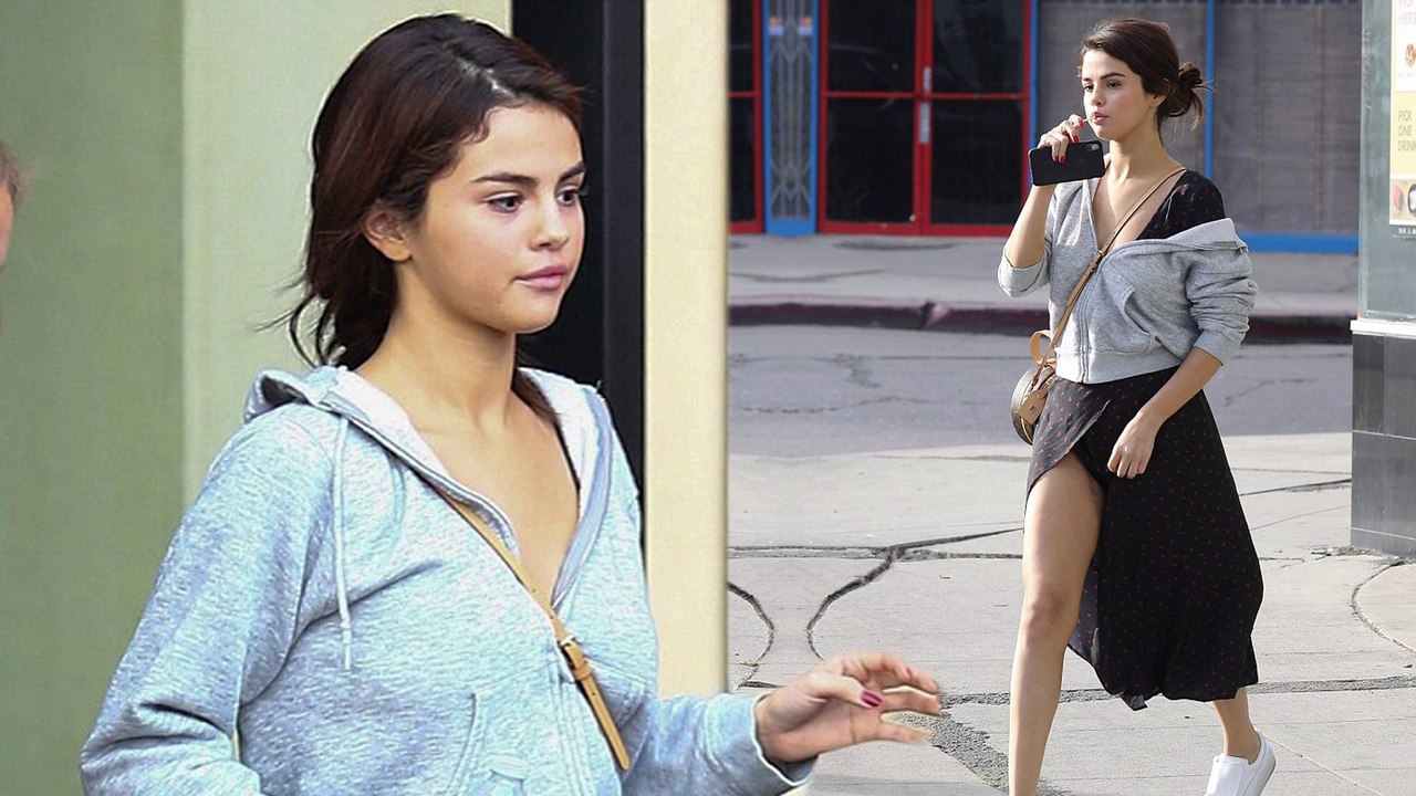 Selena Gomez treated for depression and anxiety during intensive two week program in New York City .