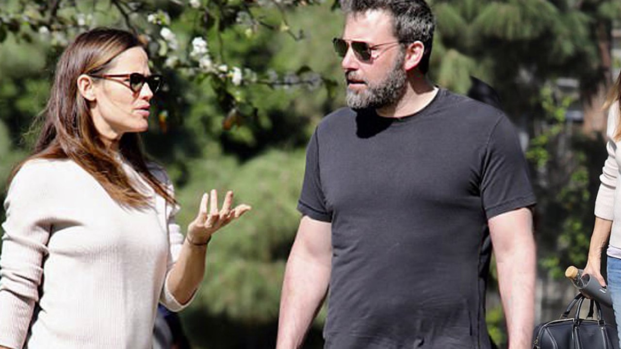 Ben-Affleck-and-ex-Jennifer-Garner-look-tense-as-they-take-son-Samuel-to-basketball-game
