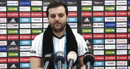 'Mini Mini Bir Kuş' Şarkısını Çalan Personel Görevine Devam Ediyor