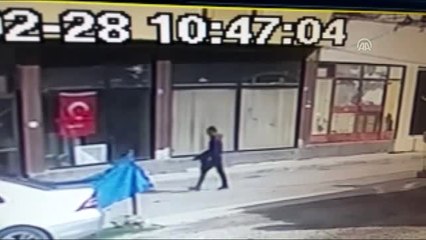 Eski Eşi ile Kayınbiraderini Öldürüp Yaralı Halde Kaçtı - Zanlının Kaçışı Kamerada