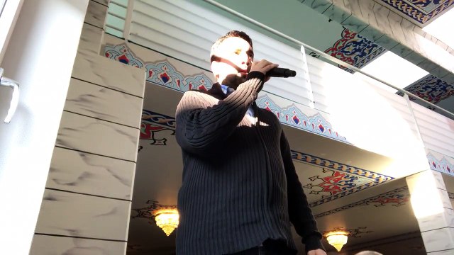 Kabe-i Muazzama. Muhteşem Kabe kamedi. Metin Demirtaş. Kabe müezzini taklit. İqamah salah Makkah.Mekke-i Mükerreme namaz. Kabe müezzini Sheikh Ali Mullah taklit kamet. İqamat salah Makkah. İmitation Sheikh Ali Mullah. Kabede kamet nasil getiriliyor. Islam