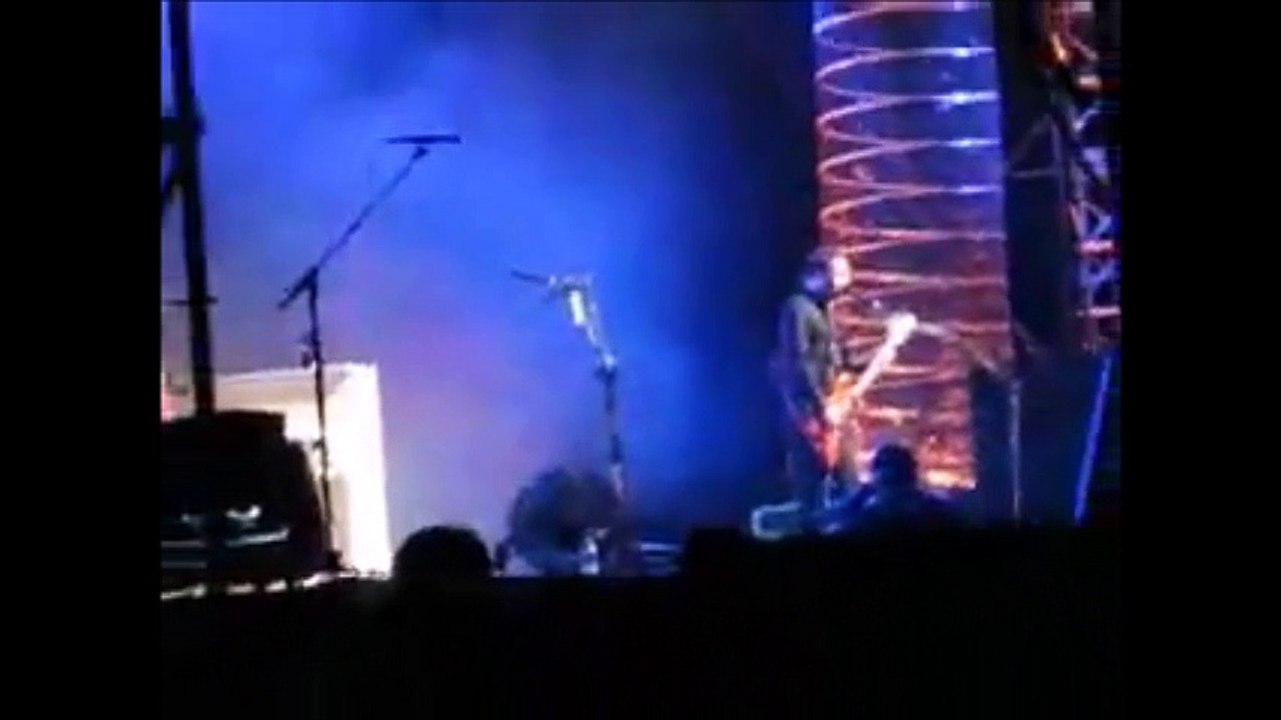 Muse - Apocalypse Please, Kuala Lumpur Stadium Negara, 02/25/2007