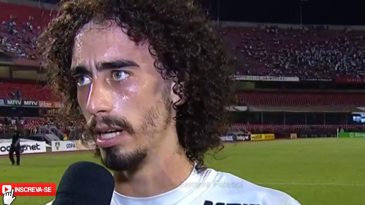OLHA A ALEGRIA DO VALDÍVIA APÓS MARCAR O SEU PRIMEIRO GOL PELO SÃO PAULO