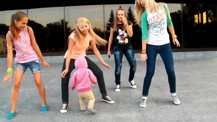 Малышка круто танцует! Хип-хоп дети. Порвали интернет