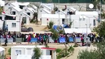Migrants allowed to leave Greek camps while asylum applications processed