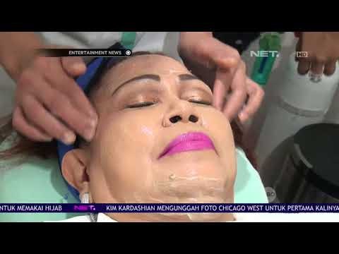 Melaney Ricardo Jalani Perawatan Wajah Bersama Sang Ibunda