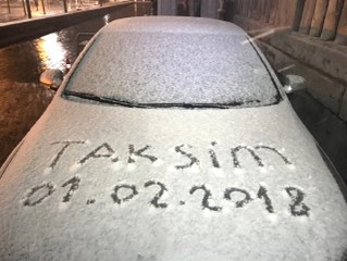 Beklenen Kar İstanbul'u Beyaza Bürüdü