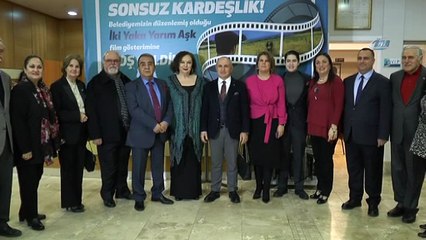 'İki Yaka Büyük Aşk' izleyicilerle buluştu