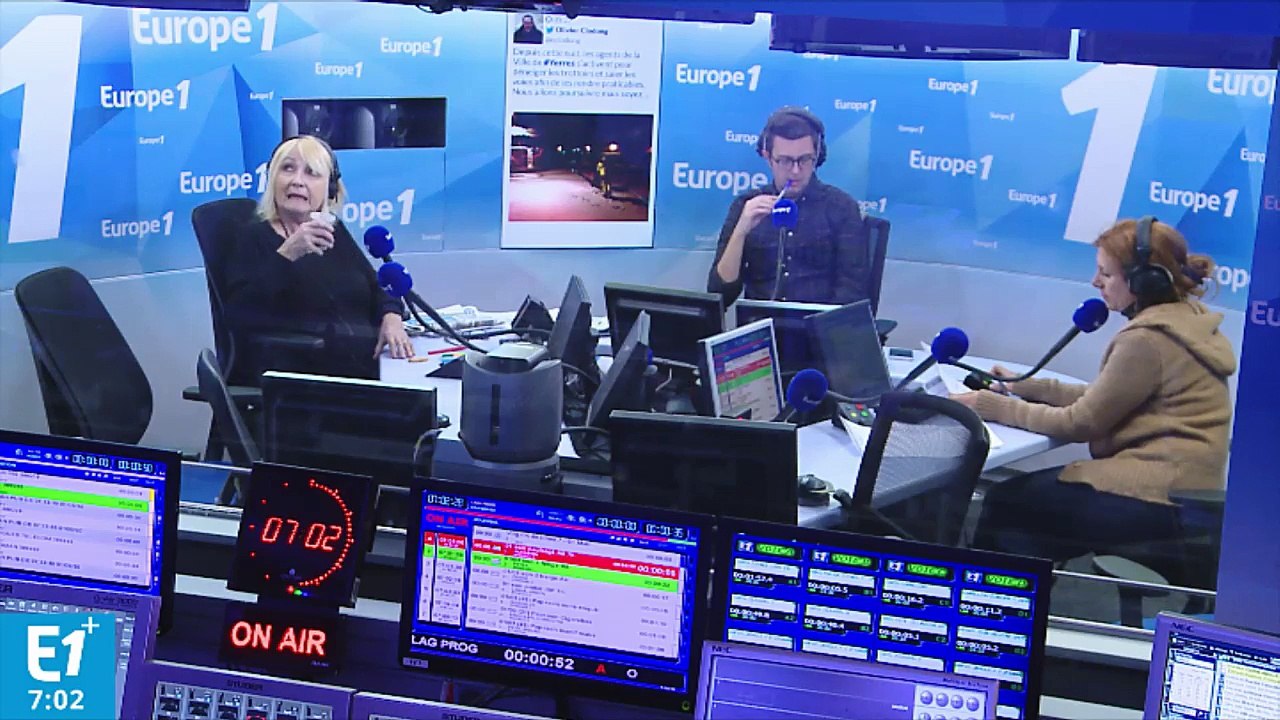 Bloqués sur la route, ces automobilistes veulent "sortir de cet enfer"