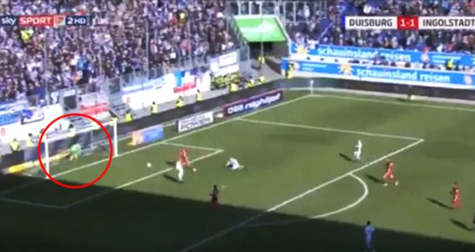Su İçerken Gol Yiyen Kaleci, Krizi Fırsata Çevirdi