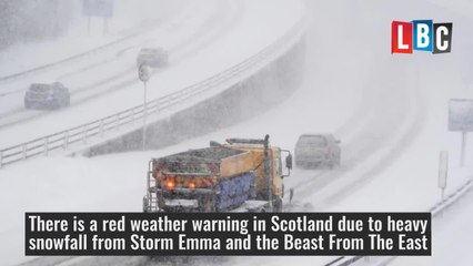 Someone in Glasgow has built an igloo