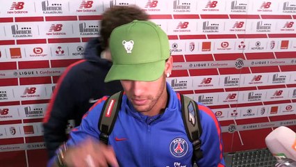 Neymar au Brésil pour son opération, objectif Mondial-2018