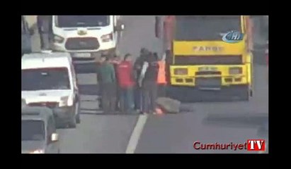 TEM Otoyolu Altınşehir Mevkii'nde bir araç yayaya çarpt