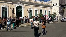 Manifestantes cobram pagamento integral das rescisões contratuais