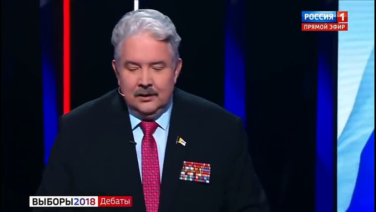 Russie: En plein débat, une candidate à l’élection présidentielle jete un verre d’eau sur l'un de ses concurrents