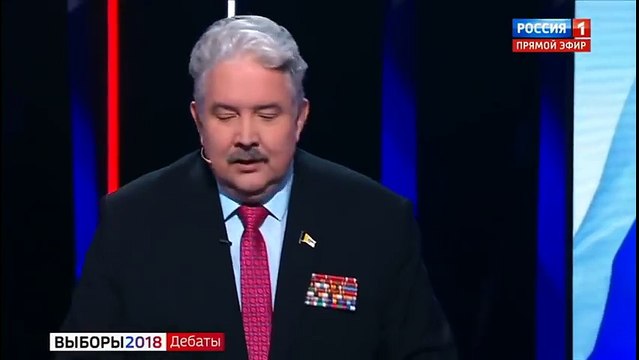Russie: En plein débat, une candidate à l’élection présidentielle jete un verre d’eau sur l'un de ses concurrents